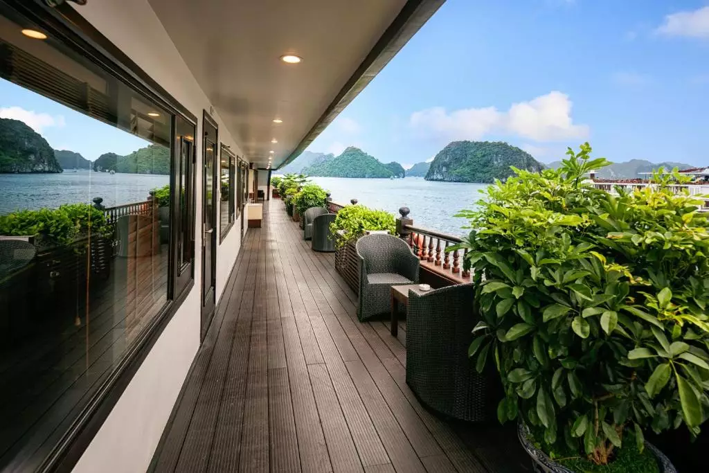 Alice Cruise Halong